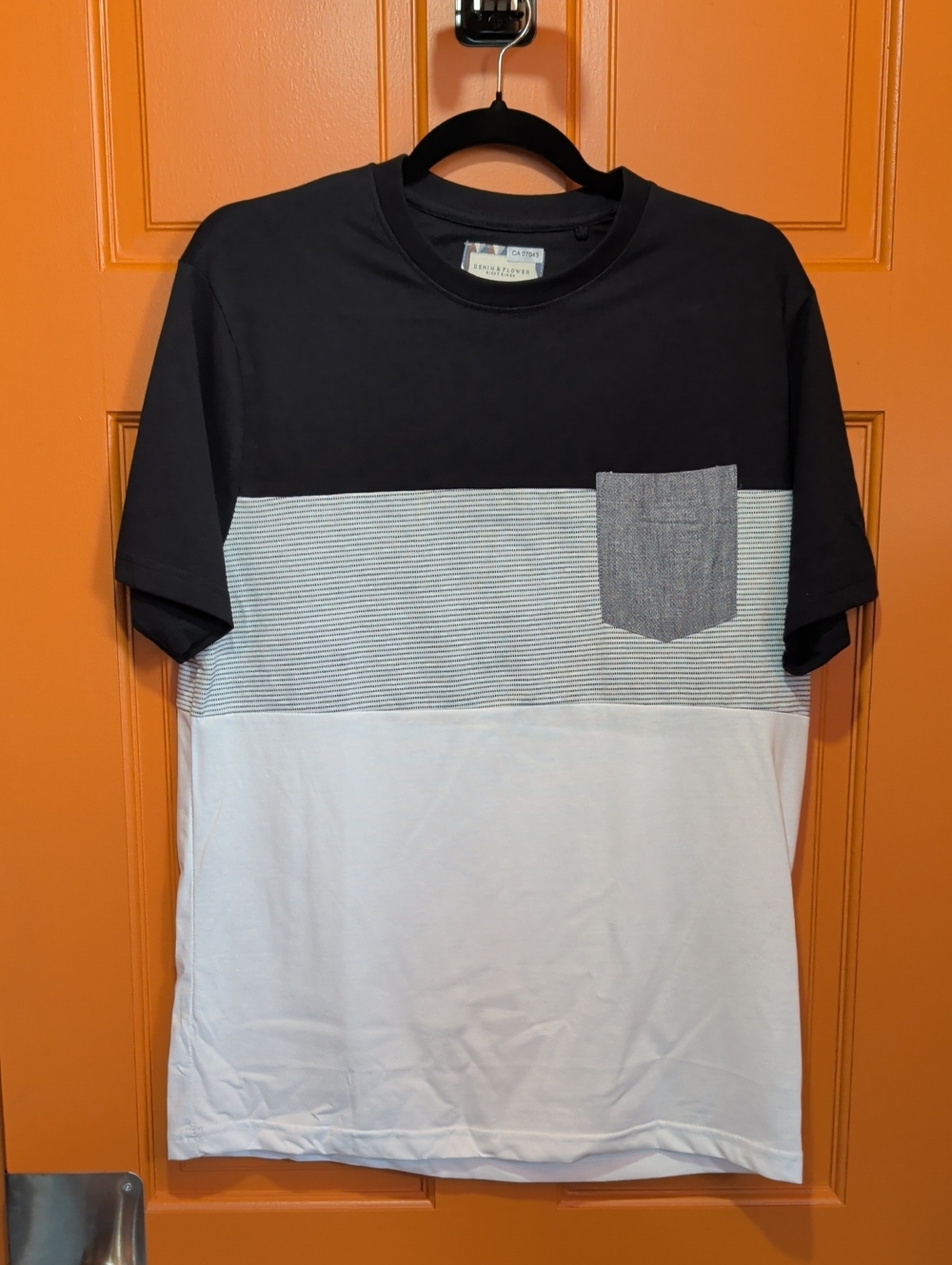 Denim & Flower Men’s Black, White & Gray Colorblock Crew Pocket Tee